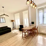 Cosy 48m Centre Et Gare A Pied Proche Musee D Art Moderne Wifi 4 Personnes * ストラスブール