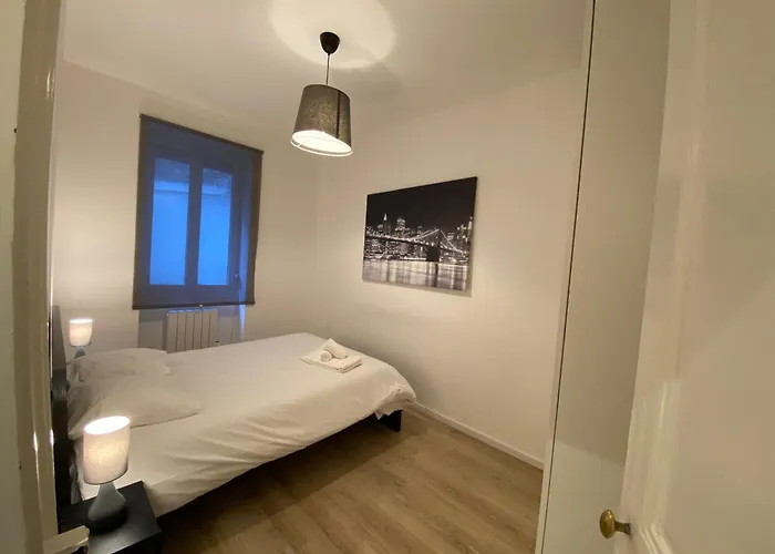Cosy 48m Centre Et Gare A Pied Proche Musee D Art Moderne Wifi 4 Personnes Apartment *